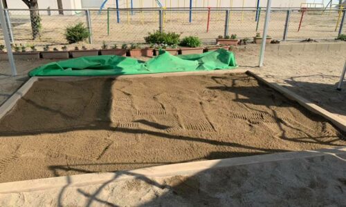 津山市内保育園 砂の補充